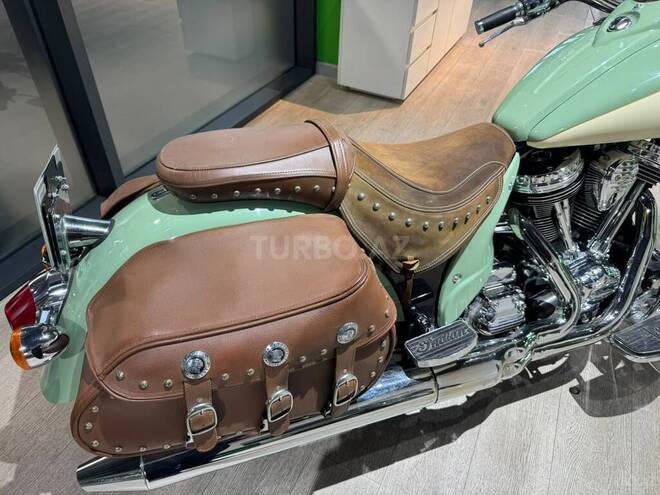 Indian Motorcycle Chief-9