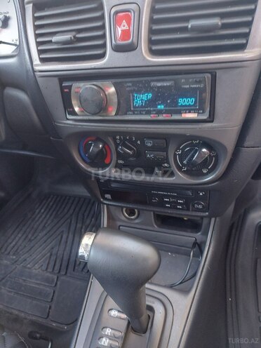 Nissan Sunny-11