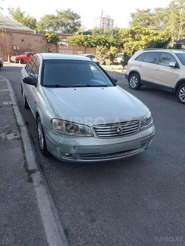Nissan Sunny-4