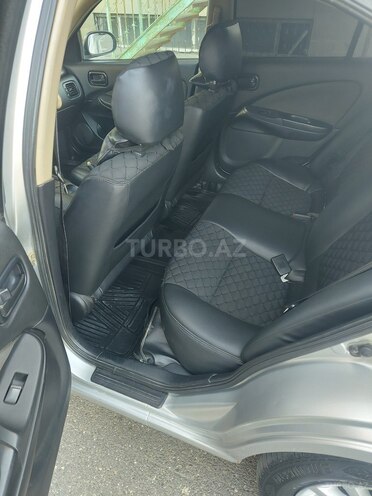 Nissan Sunny-8