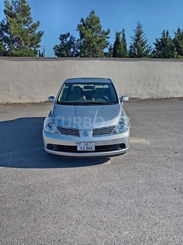 Nissan Tiida-1