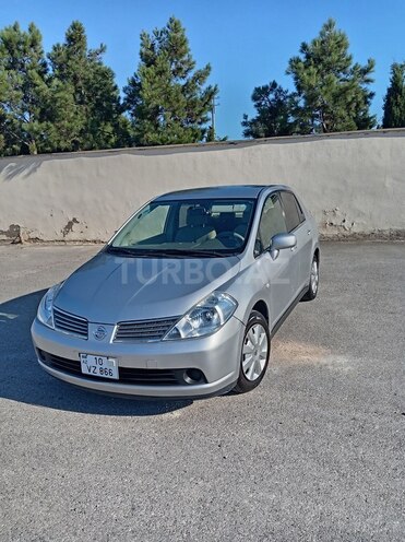 Nissan Tiida-2