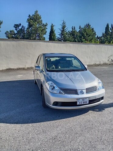 Nissan Tiida-3