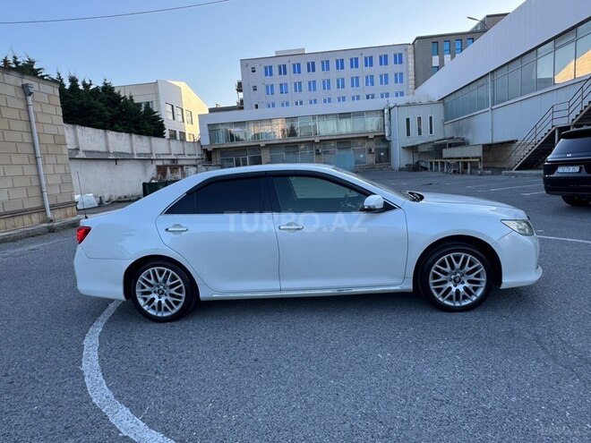 Toyota Camry-3
