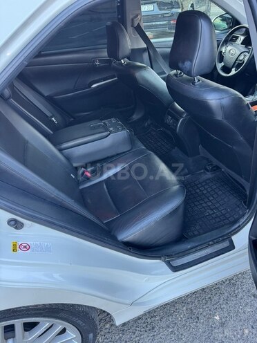 Toyota Camry-5