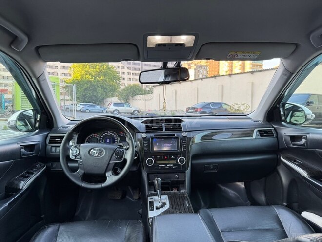 Toyota Camry-6