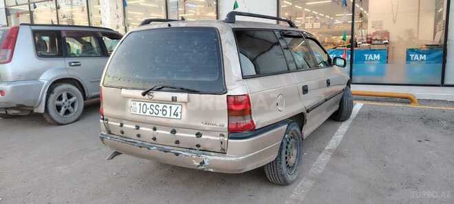 Opel Astra-4
