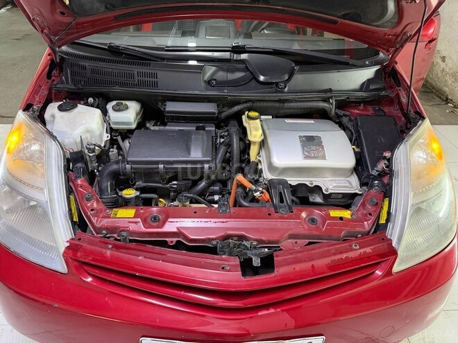 Toyota Prius-8