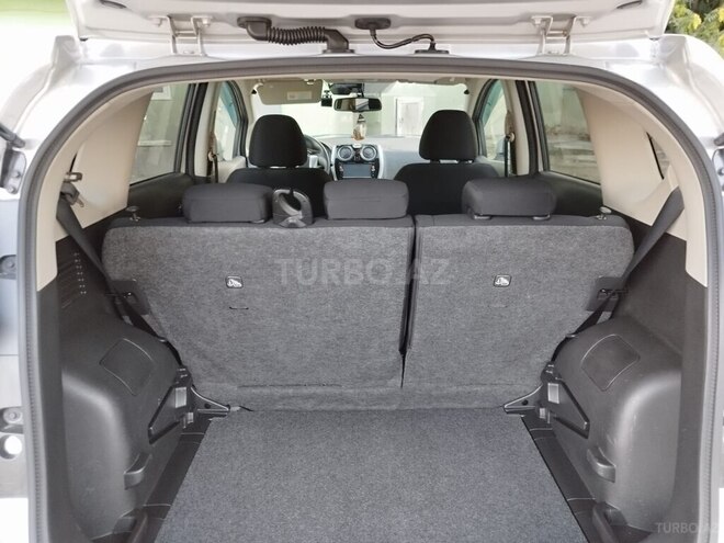 Nissan Note-6