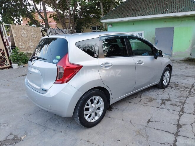Nissan Note-7