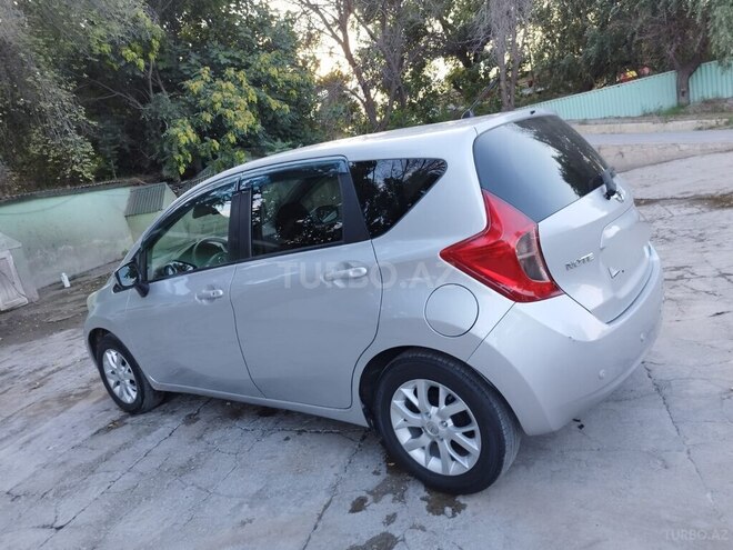 Nissan Note-8