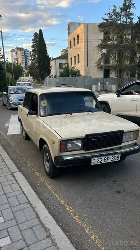 LADA (VAZ) 2107-1