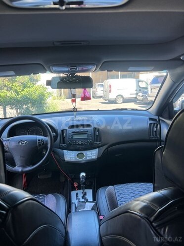 Hyundai Elantra-8