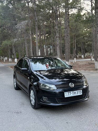 Volkswagen Polo-3