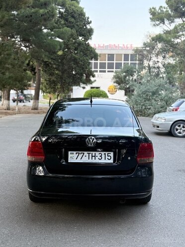 Volkswagen Polo-6