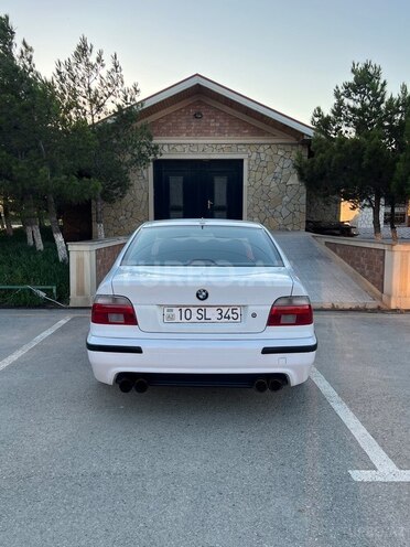 BMW 523-4