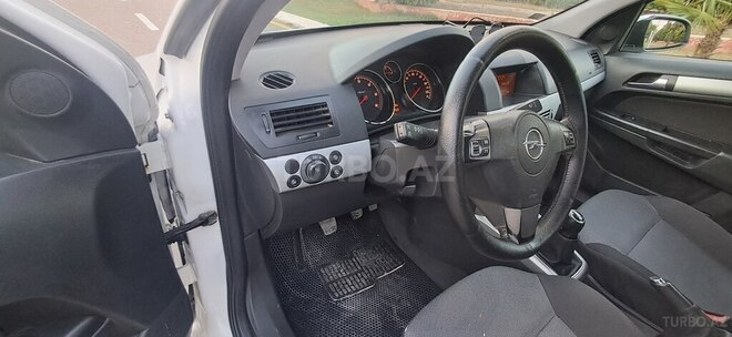 Opel Astra-12