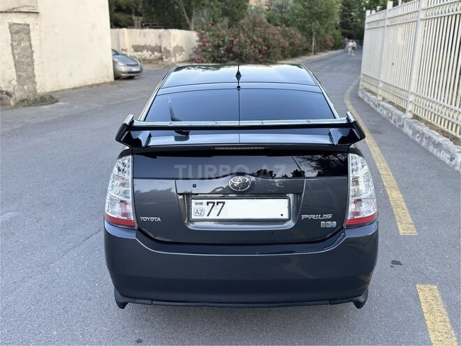 Toyota Prius-15