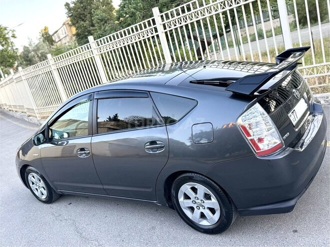 Toyota Prius-14