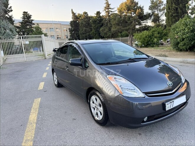 Toyota Prius-4