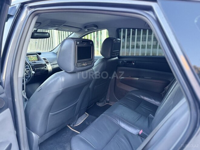 Toyota Prius-8