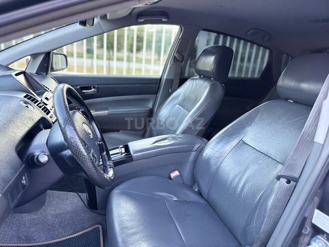 Toyota Prius-18