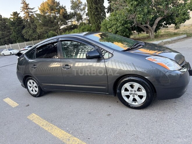 Toyota Prius-7