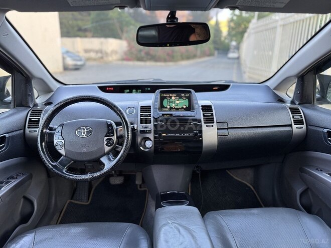 Toyota Prius-10