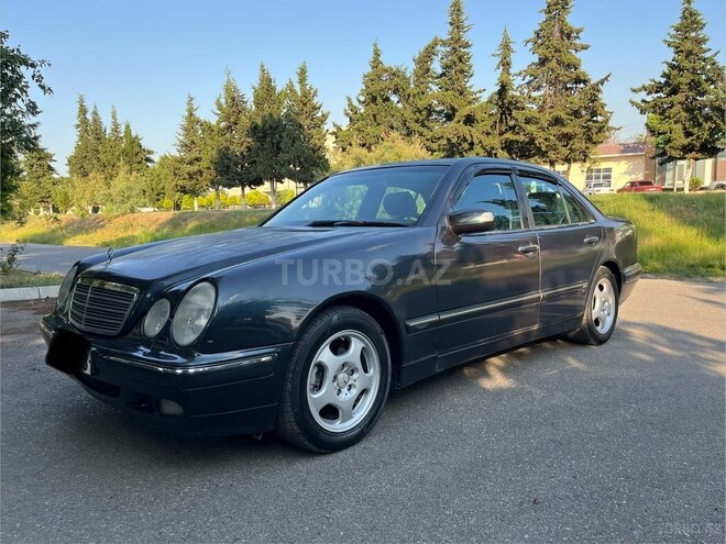 Mercedes E 240-2