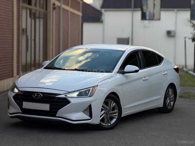 Hyundai Elantra-3