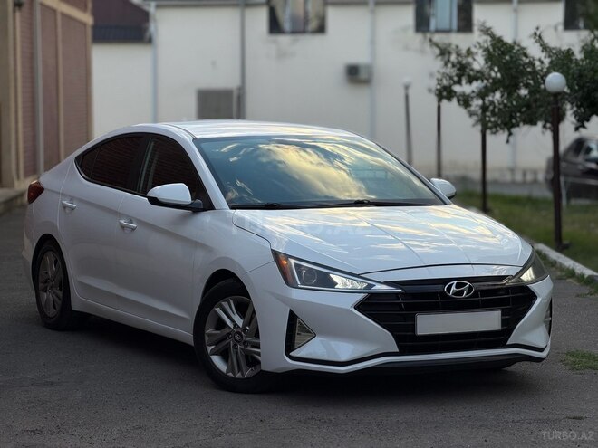 Hyundai Elantra-2