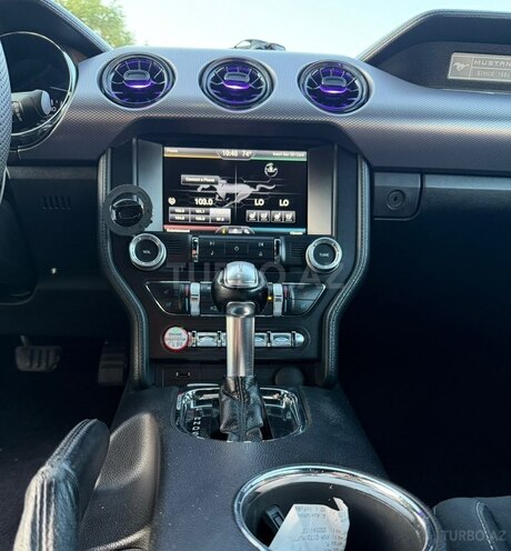 Ford Mustang-11