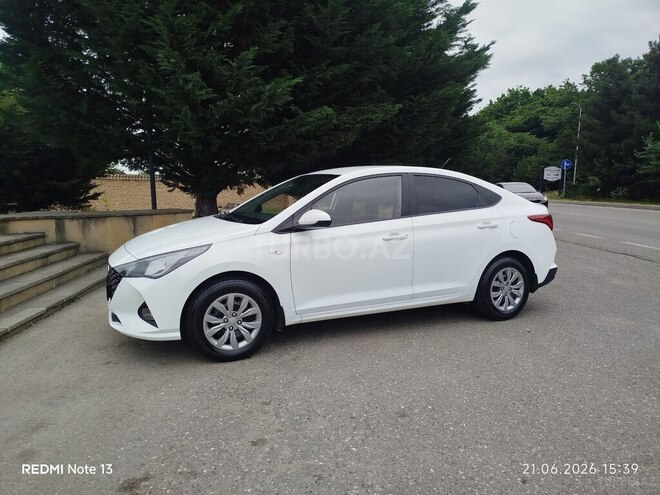Hyundai Accent-3