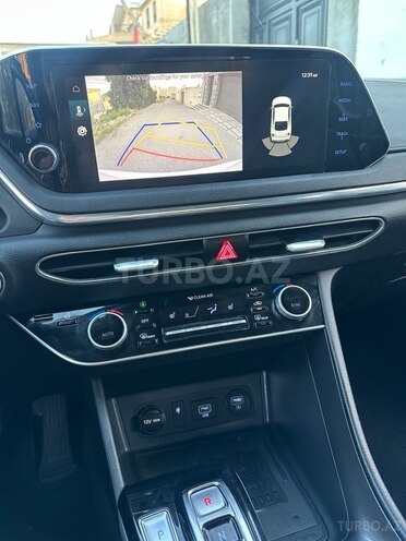 Hyundai Sonata-16