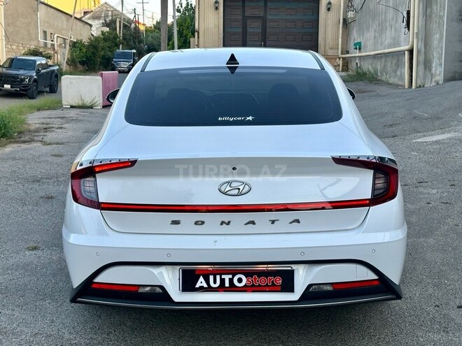 Hyundai Sonata-5