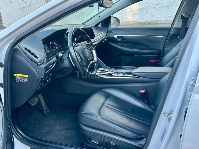 Hyundai Sonata-11