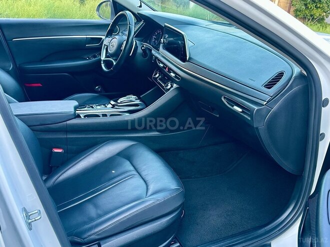 Hyundai Sonata-13
