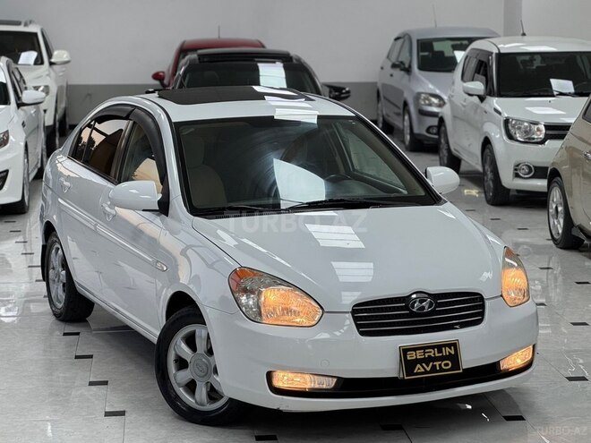 Hyundai Accent-6