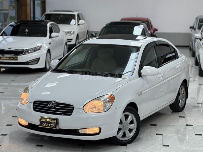 Hyundai Accent-5