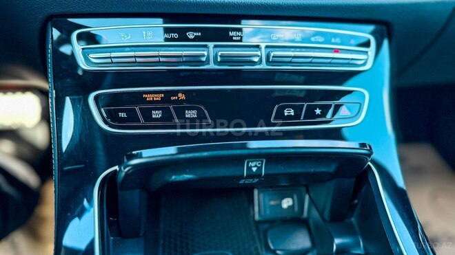 Mercedes E 300 de-9