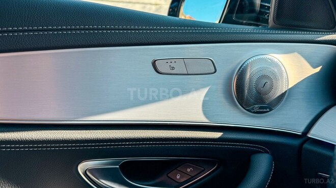 Mercedes E 300 de-10