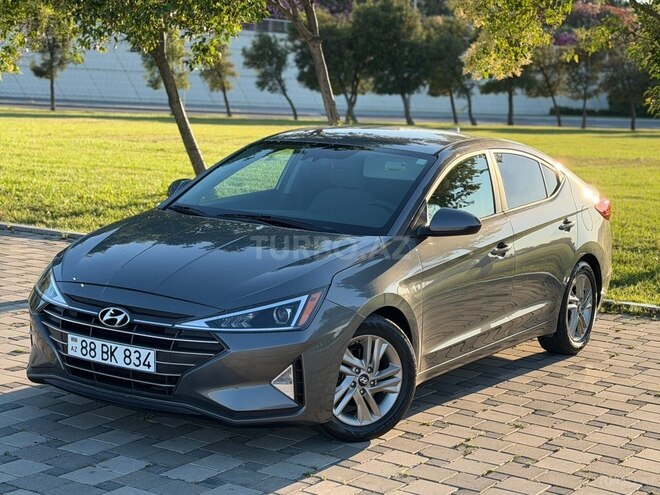 Hyundai Elantra-1