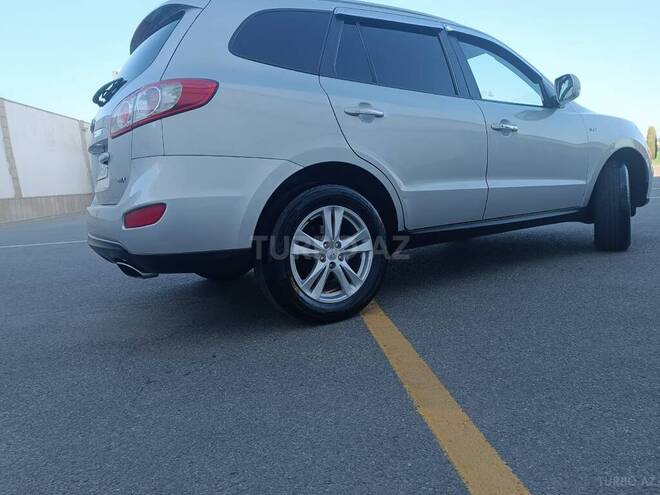 Hyundai Santa Fe-8