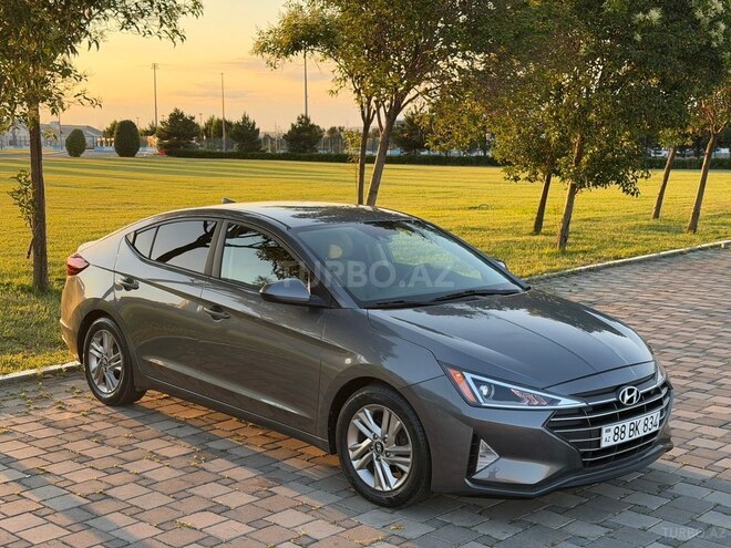 Hyundai Elantra-6