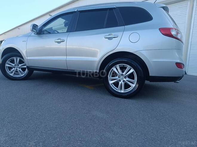 Hyundai Santa Fe-5