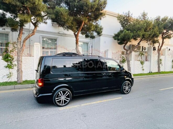 Volkswagen Caravelle-3