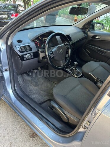 Opel Astra-10