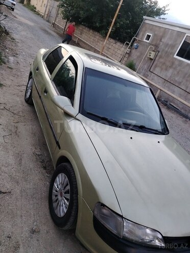 Opel Vectra-6