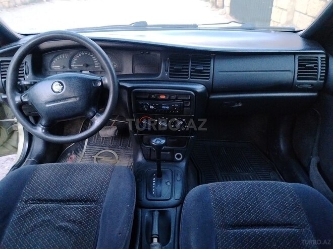 Opel Vectra-7