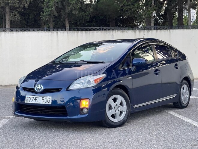 Toyota Prius-8